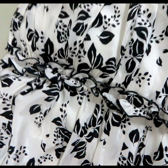 WHITE HOUSE BLACK MARKET FLORAL PRINT SILK RUCHED AND PLEATED BUSTIER 14 - Picture 4 of 12